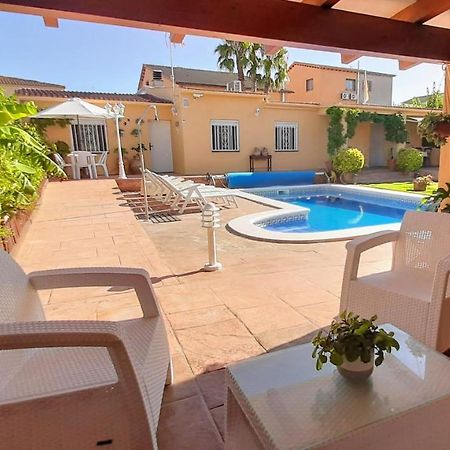 Chalet Vacacional Con Piscina Privada Y Barbacoa Tarragona Exterior photo